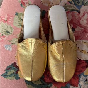 Vintage Daniel Green Glamour Style Gold Women's Kidskin  Slippers Size 6N